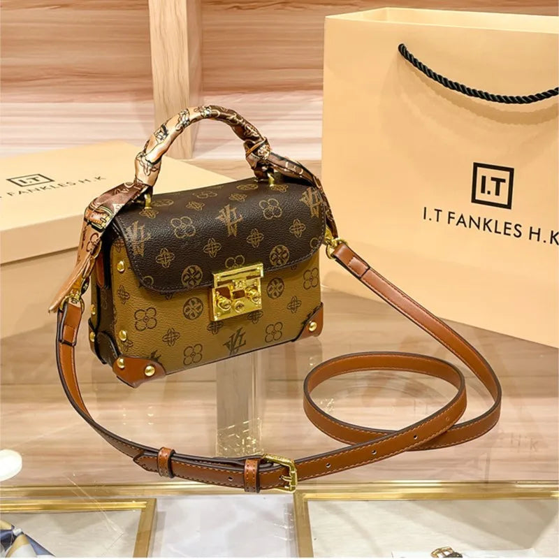 Brand women's handbag 2025 new autumn and winter retro commuting high-end designer shoulder crossbody bag trendy small square